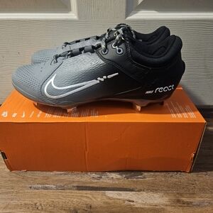 Nike Hyperdiamond 4 Elite Metal Fastpitch Softball Cleats: BLACK/GRAY: NIB: 9.5
